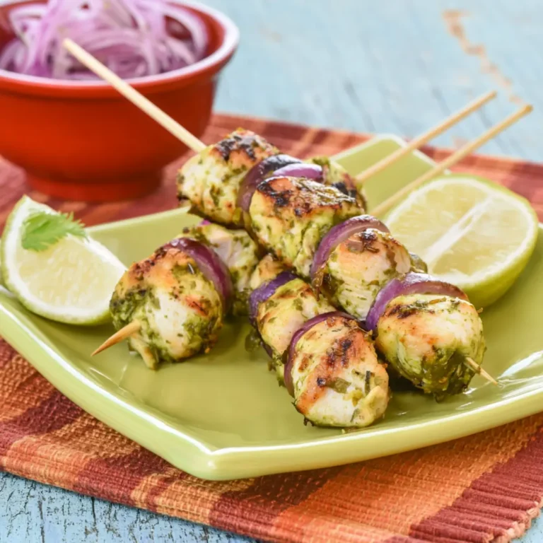 Brochettes de poulet mariné au citron, thym et cumin