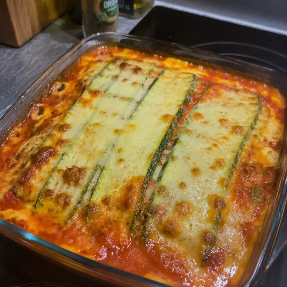 Gratin de courgettes façon lasagnes à la sauce tomate et mozzarella