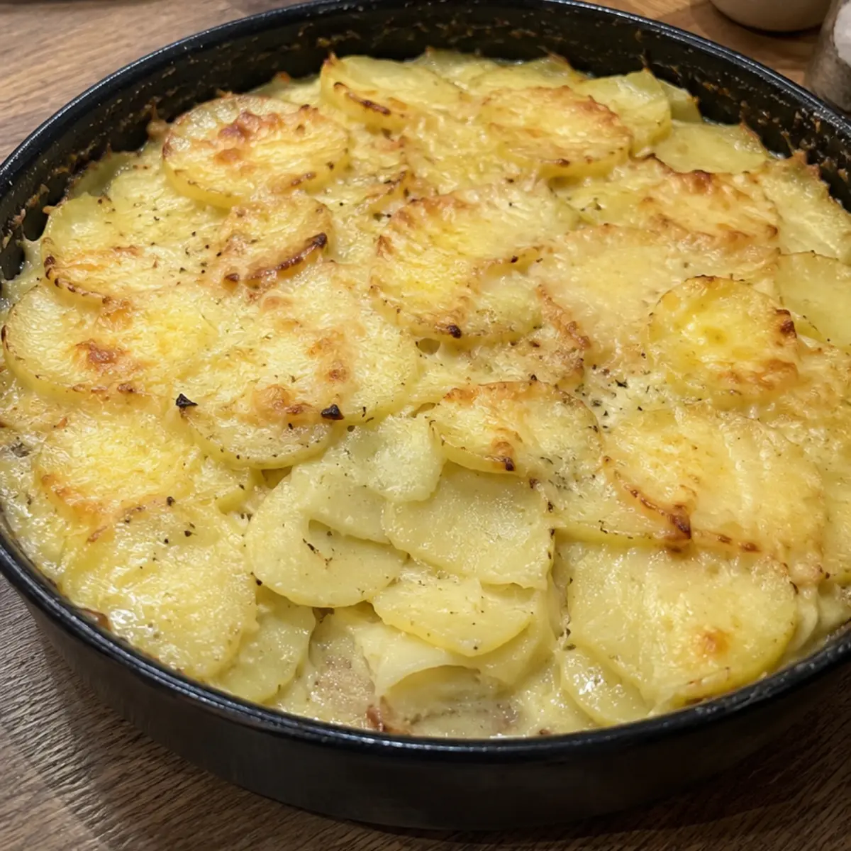 Gratin gourmand pomme de terre et raclette 8 tranches