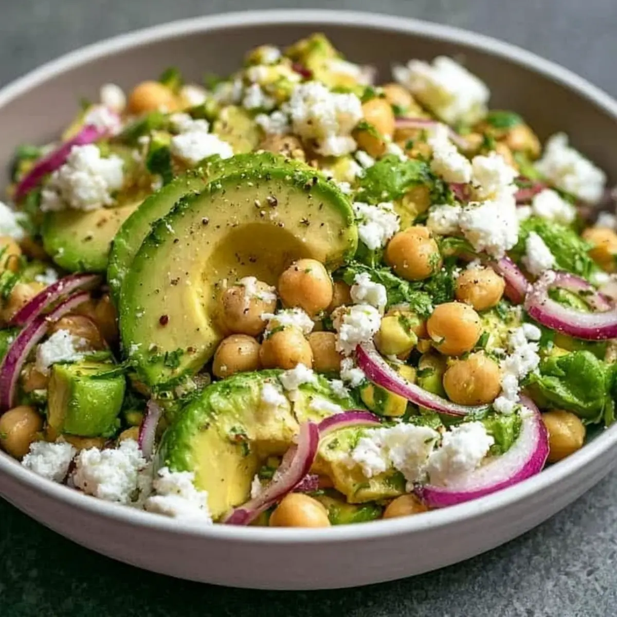 Salade de Pois Chiches à l'Avocat et Féta