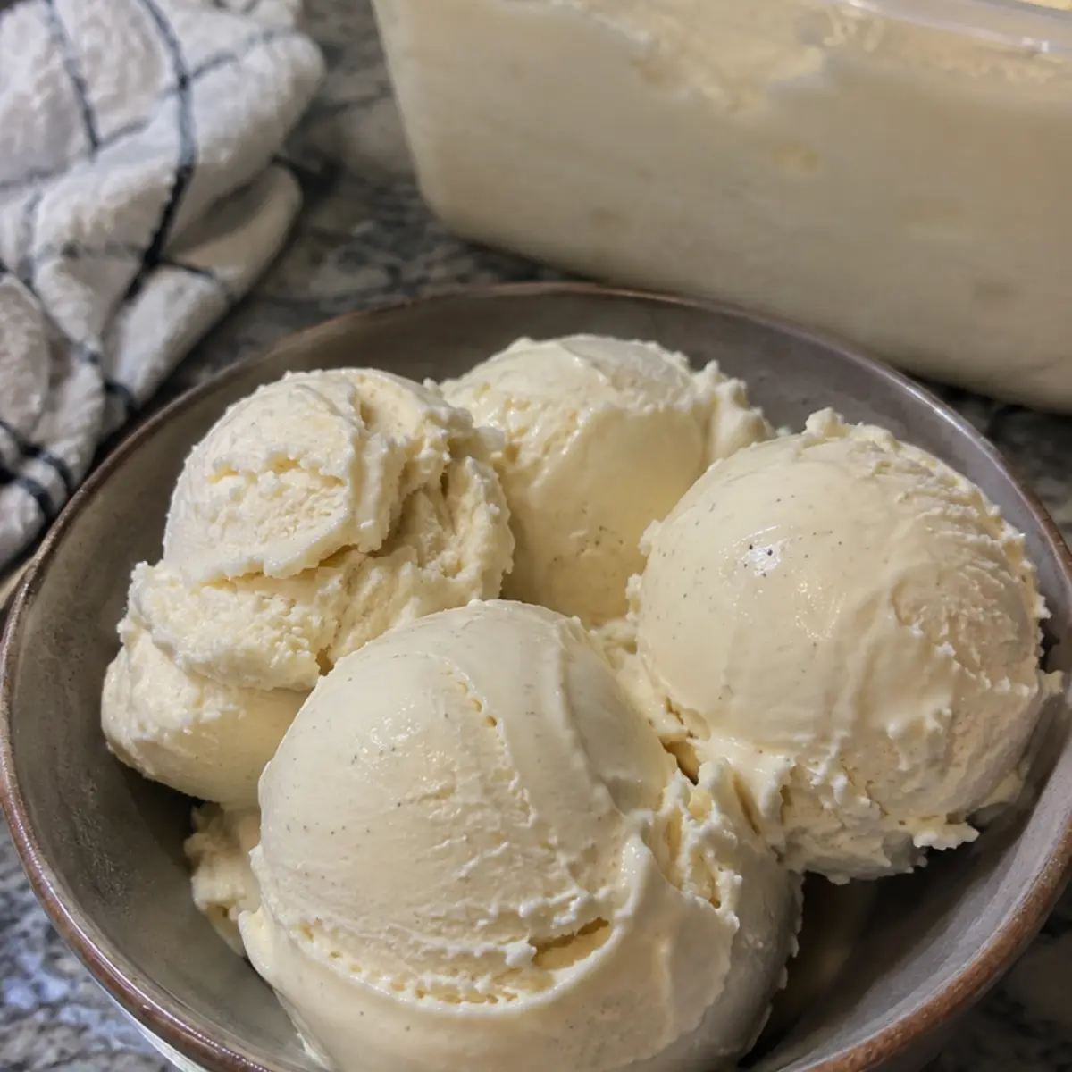 Glace à la Vanille Maison